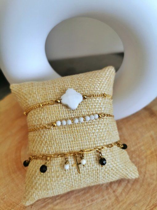 Bracelets howlite