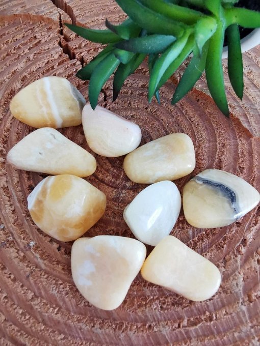 Pierres roulées "calcite jaune"